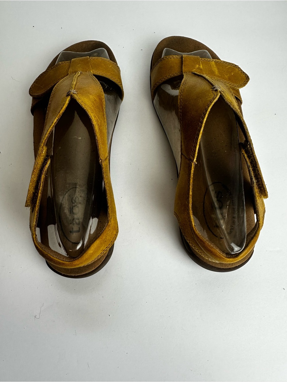 Taos The Show Leather T Strap Sandal Women’s 9 Yellow Casual Comfort Support - Picture 4 of 10